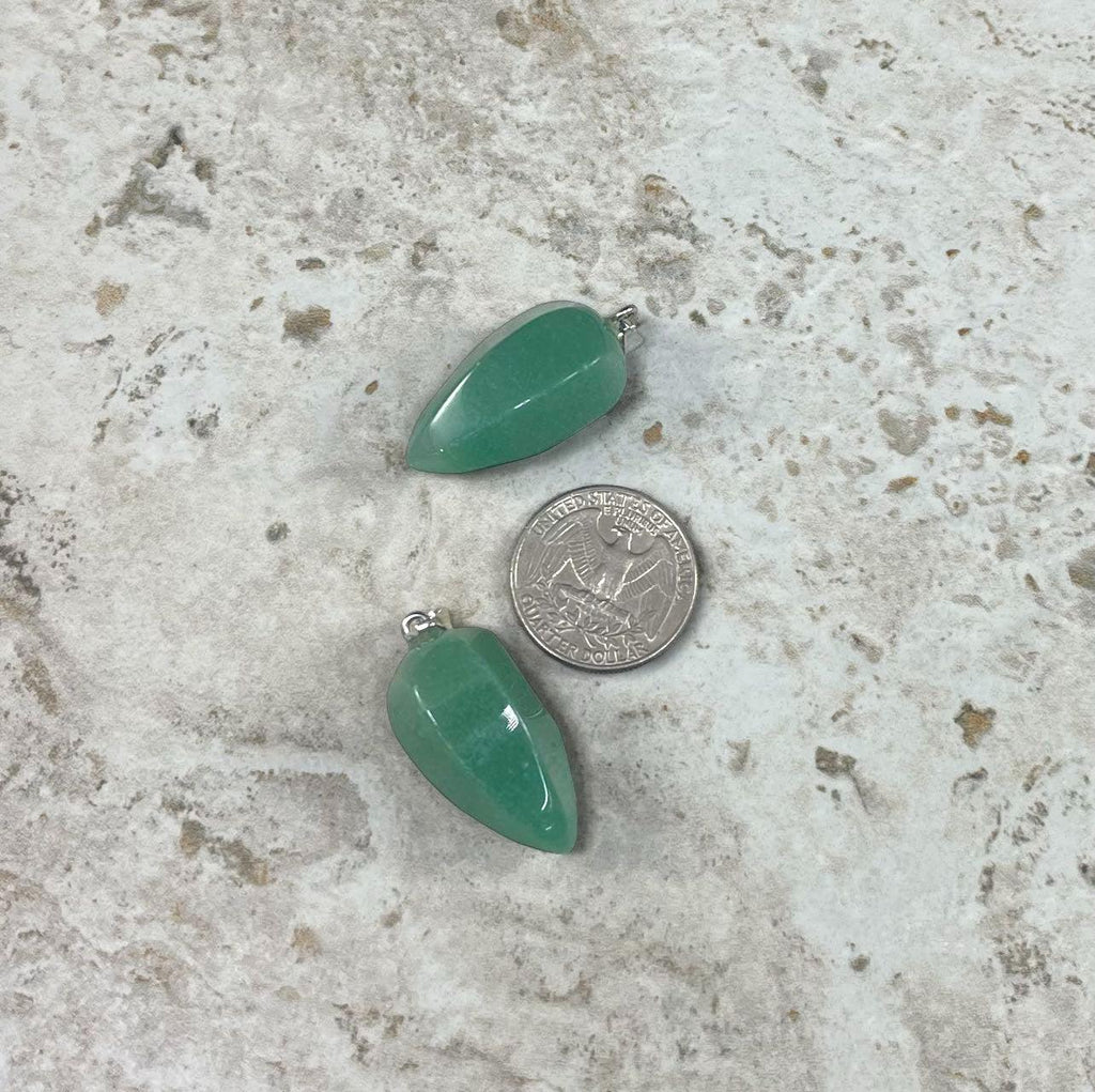 Green Aventurine, Cut Point Pendant, 15x30mm (1pc) - Rubber City Bargains