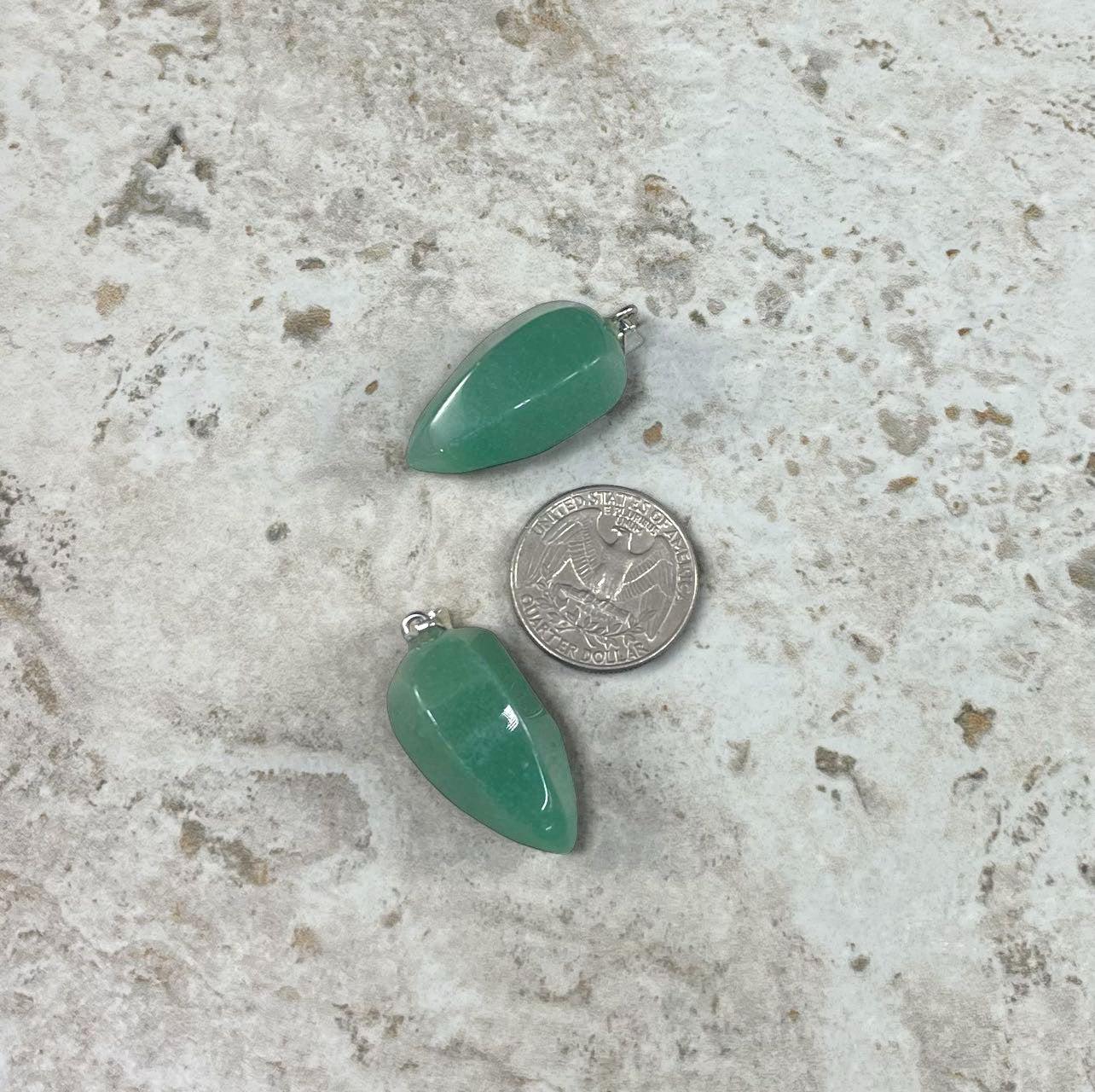 Green Aventurine, Cut Point Pendant, 15x30mm (1pc) - Rubber City Bargains